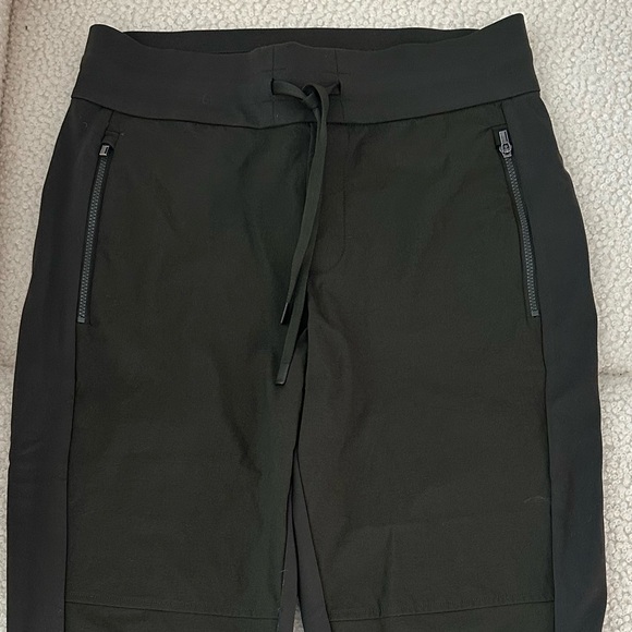 Athleta Headland Hybrid Treck Mid Rise Jogger Sz 4P - Picture 5 of 9